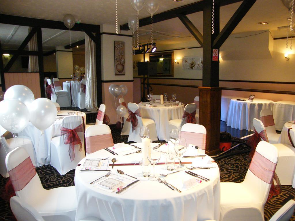 The Swan At Stoford Hotel Stapleford  ภายนอก รูปภาพ