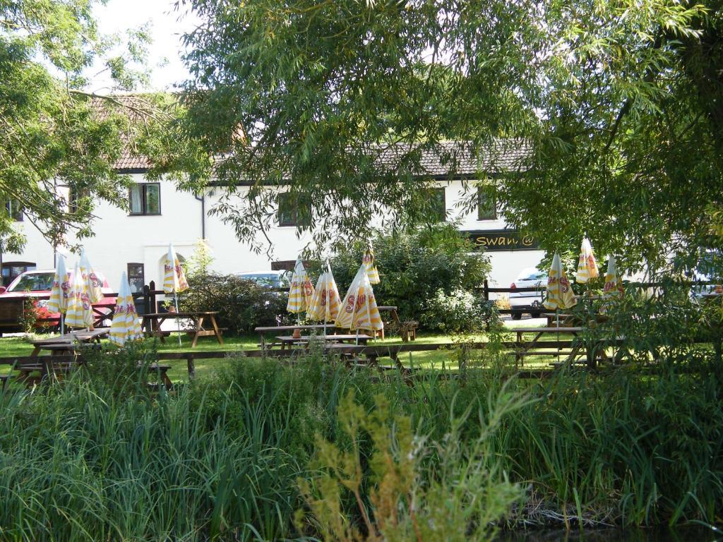 The Swan At Stoford Hotel Stapleford  ภายนอก รูปภาพ